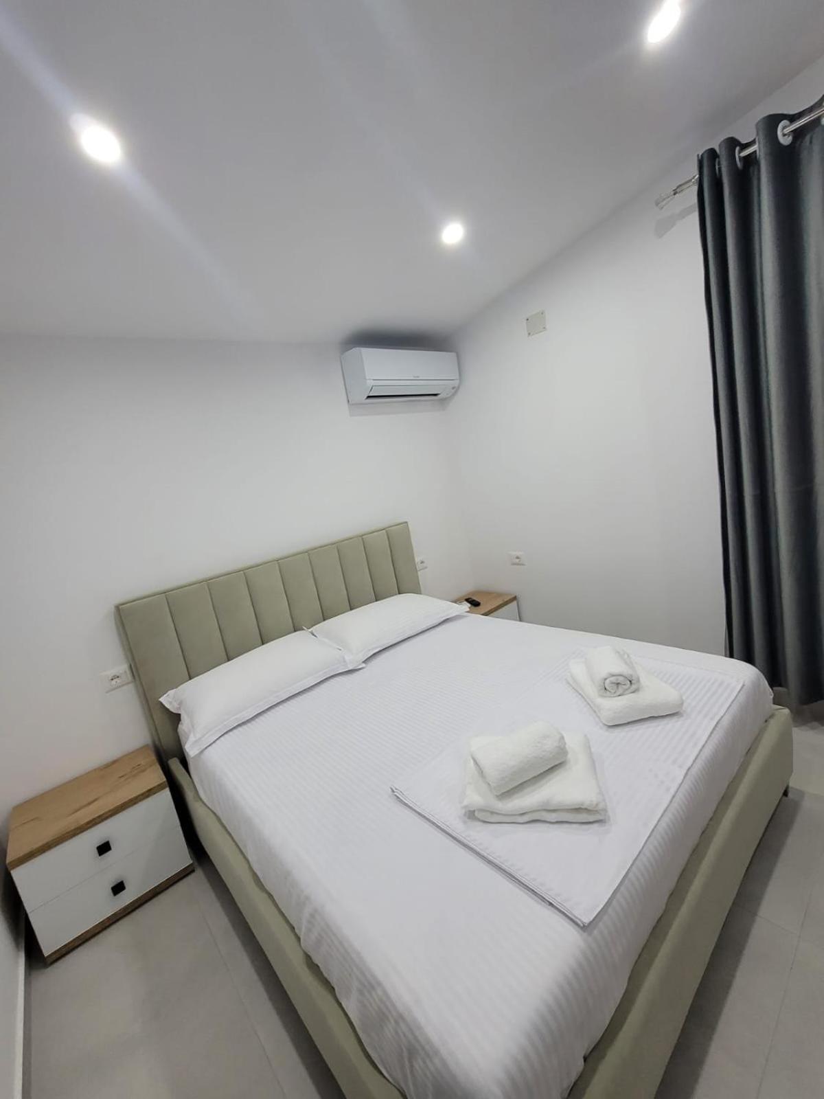Caca Hotel Rinas Екстер'єр фото